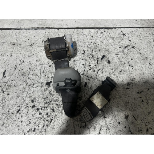 Toyota Hilux Left Rear Seatbelt KUN26 03/2005-06/2011