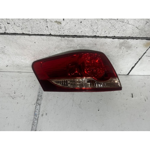 Toyota Aurion Left Tail Light GSV40 10/2006-08/2009