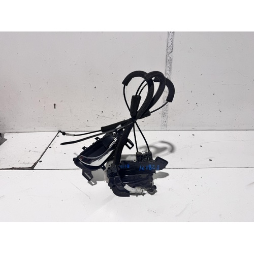 Nissan Pulsar Right Rear Door Lock Mechanism B17 12/2012-12/2017
