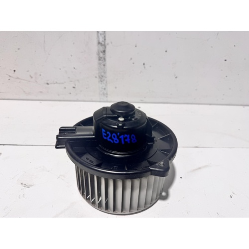 Toyota Corolla Heater Fan Motor ZZE122 12/2001-06/2007