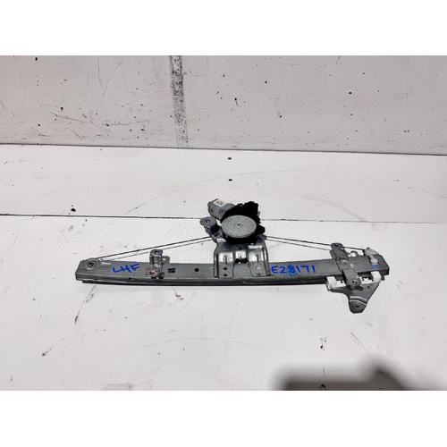 Nissan Pulsar Left Front Door Window Regulator B17 12/2012-12/2017