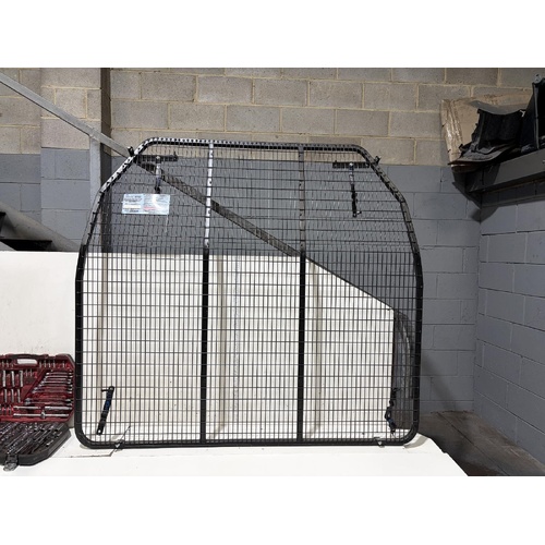 Hyundai Staria Cargo Barrier US4 04/2021-2026