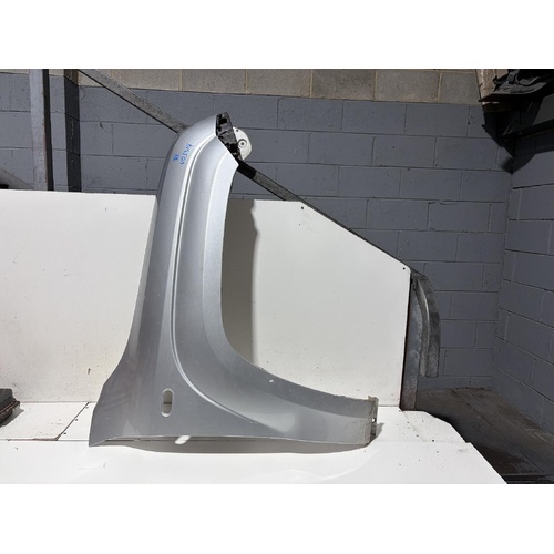 Volkswagen Amarok Right Guard 2H 10/2010-09/2022
