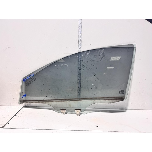 Nissan Pulsar Left Front Door Window Glass B17 12/2012-12/2017