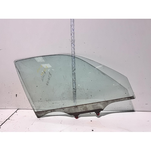 Toyota Camry Right Front Door Window Glass SXV10 02/1993-06/1997