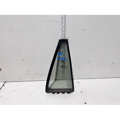 Toyota Corolla Right Rear Door 1/4 Glass ZZE122 12/2001-04/2007