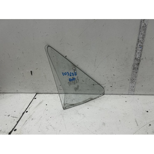 Toyota Hiace Right Front Door 1/4 Glass YH63 02/1983-10/1989