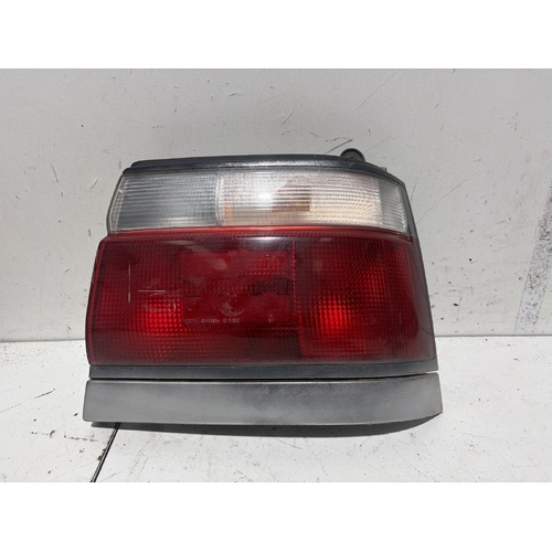 Toyota Corolla Right Hand Taillight AE101 09/94 - 06/96 