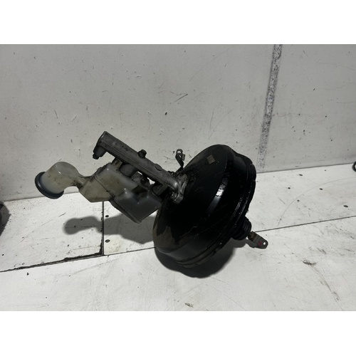 Toyota Corolla Brake Booster with Master Cylinder ZZE122 12/2001-06/2007