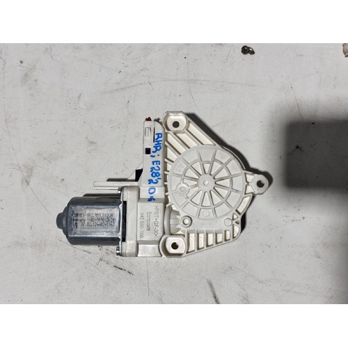 Audi Q5 Right Rear Door Window Regulator Motor 8R 12/2008-01/2017