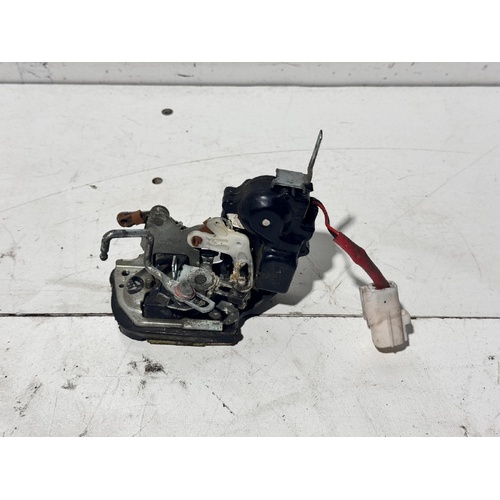 Toyota Corolla Right Rear Door Lock Mechanism AE101 09/1994-10/1999