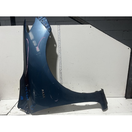 Toyota Corolla Right Guard ZRE152 03/2010-12/2013