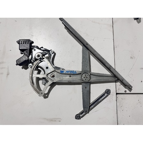 Toyota Corolla Right Front Door Window Regulator ZRE152 03/2007-10/2013
