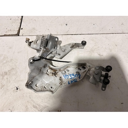 Toyota Estima Left Rear Sliding Door Runner XR50 2005-2019