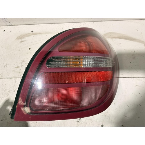 Nissan Pulsar Right Taillight N16 06/2001-12/2002 