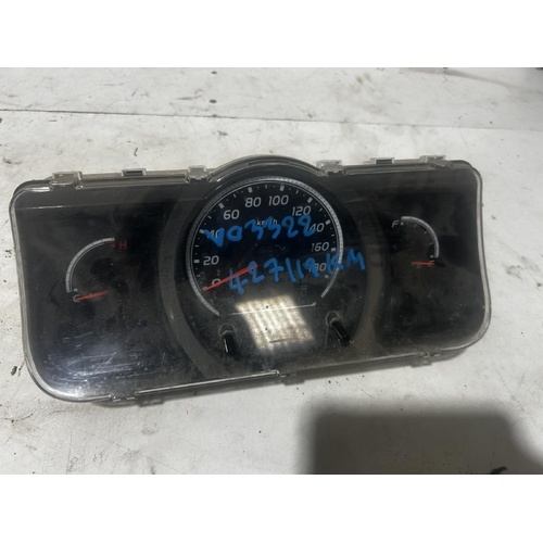 Toyota Hiace Instrument Cluster MANUAL T/M TRH 01/2005-01/2014