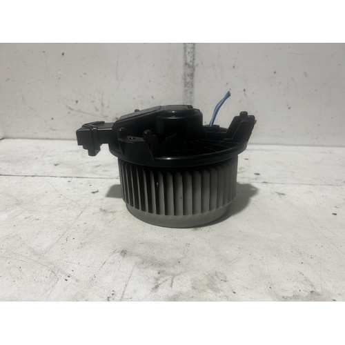 Toyota Hiace Heater Fan Motor TRH/KDH 01/2005-04/2019