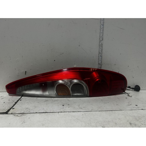 Mitsubishi Colt Right Taillight RG 01/2004-11/2011