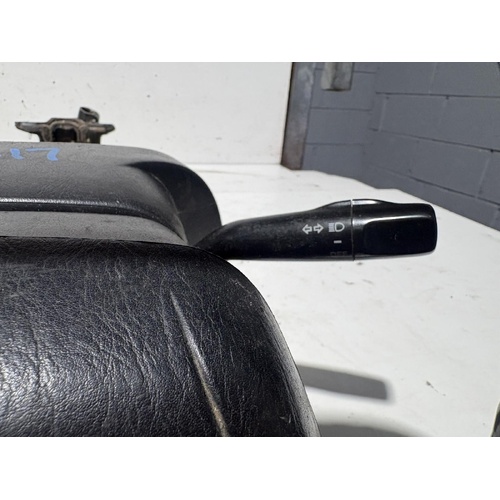 Toyota Hilux Flasher Switch LN147 09/1997-03/2005