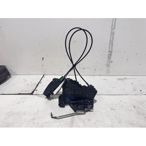 Toyota Hiace Right Front Door Lock Mechanism TRH201 01/2005-04/2019