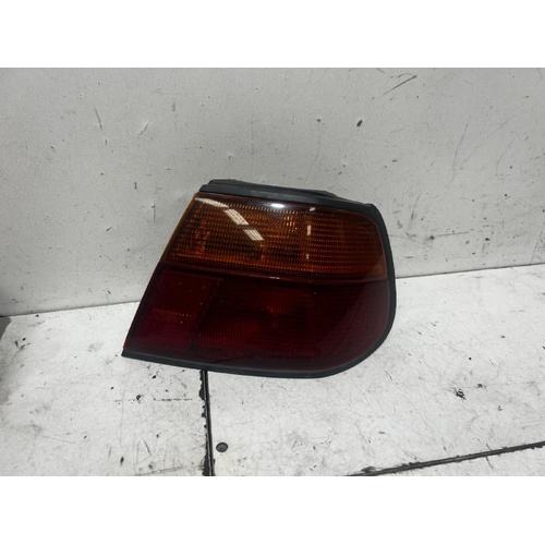 Nissan Pulsar Right Taillight N15 5DR Hatch 10/1995-02/1998
