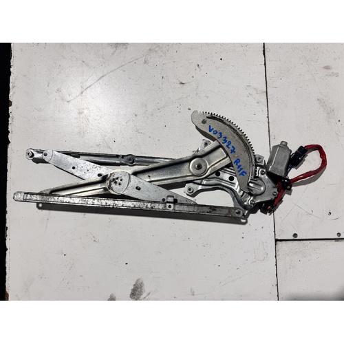 Toyota Estima Right Front Door Window Regulator ACR30 2000-2006