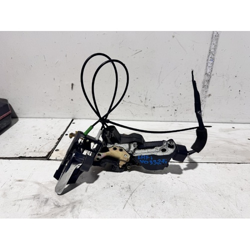 Toyota Estima Left Front Door Lock Mechanism ACR30 2000-2006