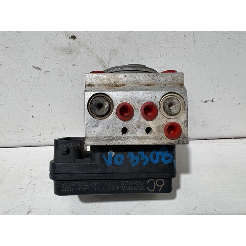 Toyota Hilux ABS Pump/Module KUN26 03/2005-08/2015