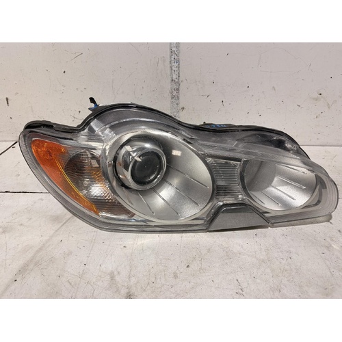 Jaguar XF Right Headlight X250 06/2008-09/2011