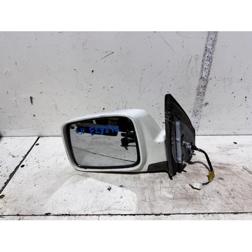 Nissan XTRAIL Left Door Mirror T30 10/2001-09/2007