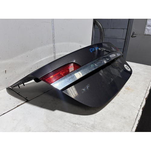 Jaguar XF Right Rear Garnish X250 06/2008-07/2011