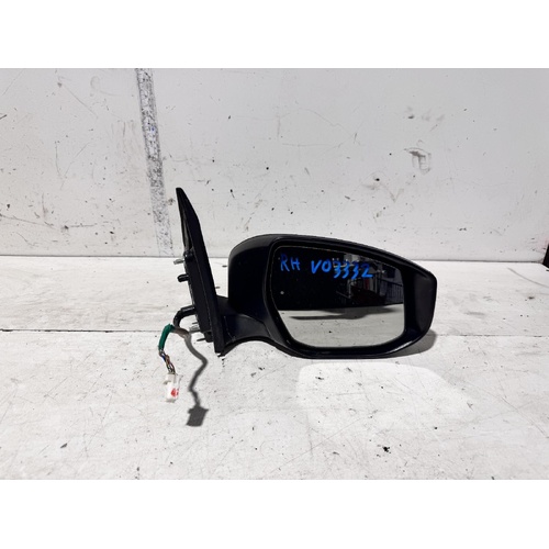 Nissan Pulsar Right Door Mirror B17 12/2012-12/2017