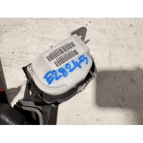 Chrysler Voyager Right Front Seatbelt RS 05/2001-02/2008 