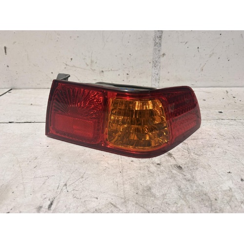 Toyota Camry Right Taillight SK20 10/2000-08/2002 