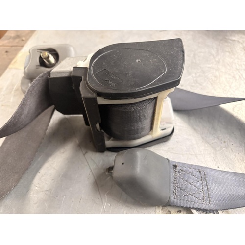Toyota Camry Right Front Seatbelt SK20 08/1997-08/2002 