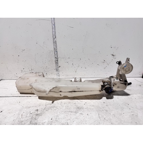 Mitsubishi Pajero Washer Bottle NT 08/2006-04/2021