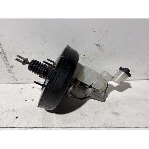 Toyota RAV4 Brake Booster w/Master Cylinder ACA23 11/2005-09/2008