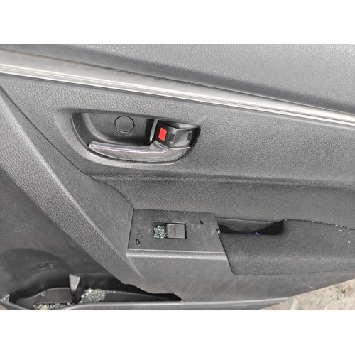 Toyota Corolla Right Rear Window Switch ZRE172 12/2013-06/2019