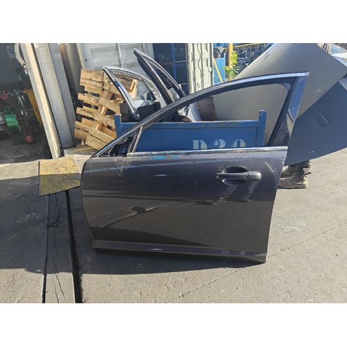 Jaguar XF Left Front Door Shell X250 06/2008-05/2015