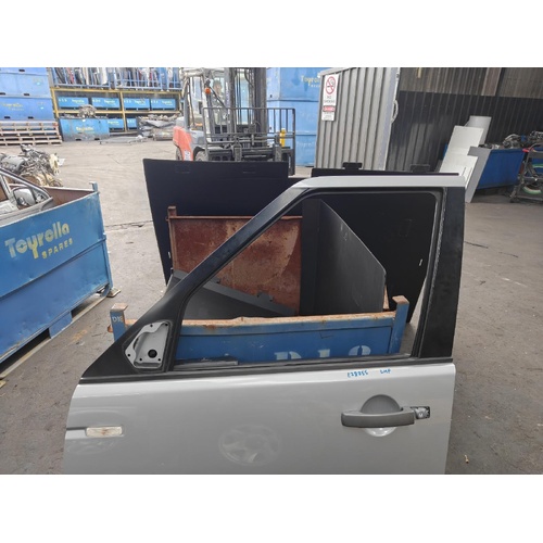Land Rover Discovery Left Front Door Glass L319 02/2005-09/2009