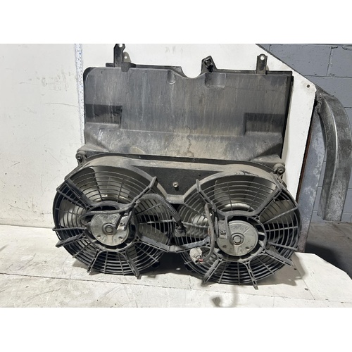 Toyota Hiace Radiator Fan Assembly KDH201 01/2005-08/2010
