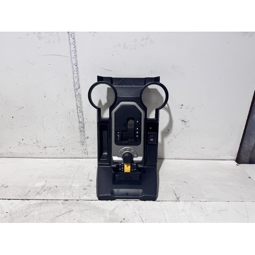 Land Rover Discovery Centre Console / Shifter Surround L319 02/2005-09/2009