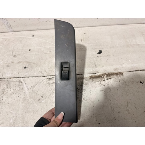 Toyota Surf Left Front Window Switch N120 1989-1995