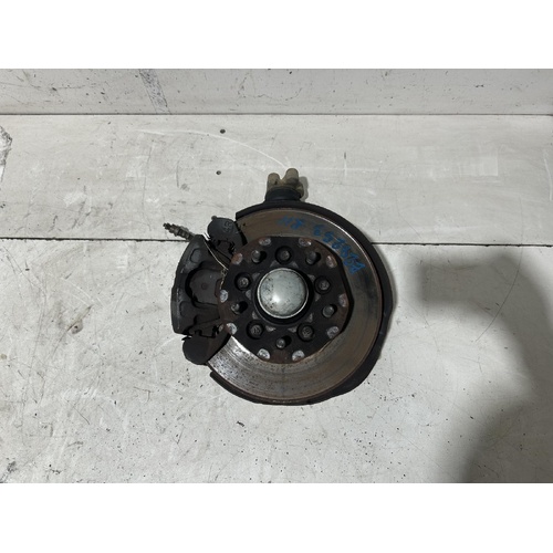 Mitsubishi L300 Right Front Hub Assembly SJ 10/1986-12/2013