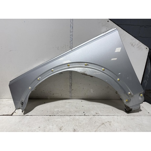 Land Rover Discovery Left Guard Series 3 10/2009-12/2016