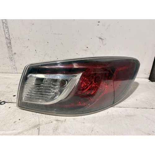 Mazda 3 Right Headlight BL 04/2009-10/2013