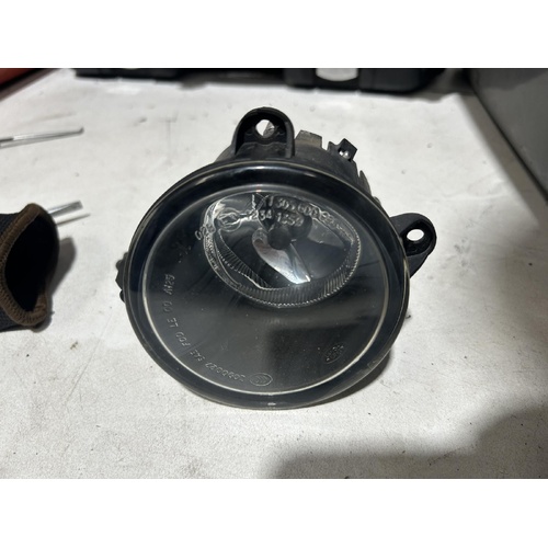 Land Rover Discovery Left Fog Light L319 10/2009-02/2014