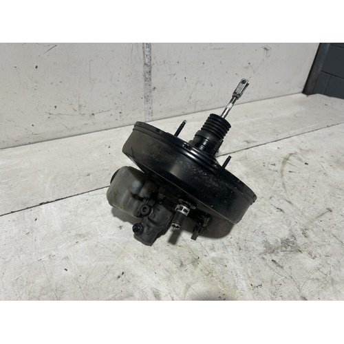 Toyota Hiace Brake Booster KDH201 04/2007-05/2012