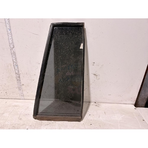 Nissan Patrol Right Rear 1/4 Door Glass Y6112/1997-04/2017 