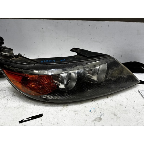 Kia Sorento Right Head Light XM 10/2009-09/2010